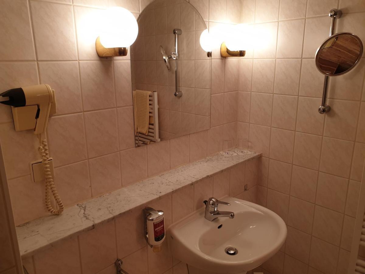 Hotel Weisser Schwan Erfurt Dış mekan fotoğraf